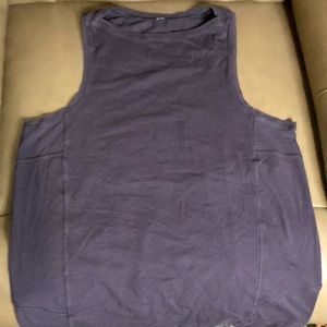 Lululemon womens blue active top